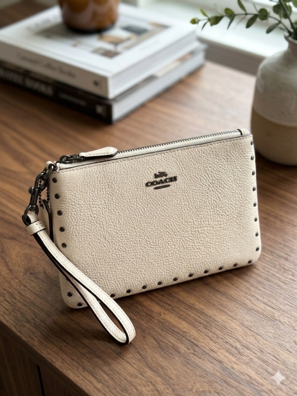 Coach Nolita Rivets wristlet !! excellent condition